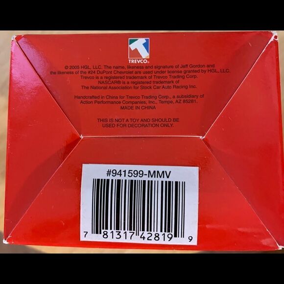 Jeff Gordon 24 Collectible Ornament - Picture 6 of 10